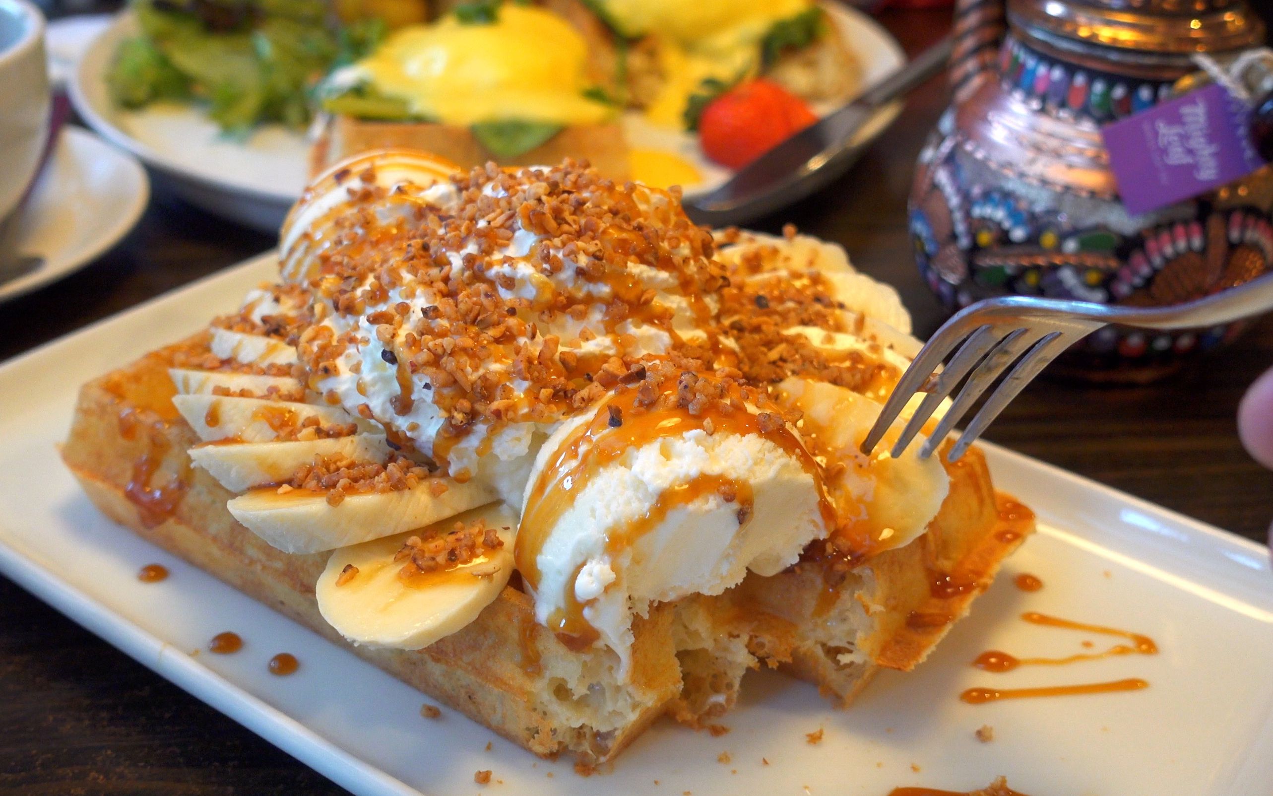 温哥华最好吃的早餐比利时华夫饼,mavic 2的首飞,用空气炸过的鸡翅