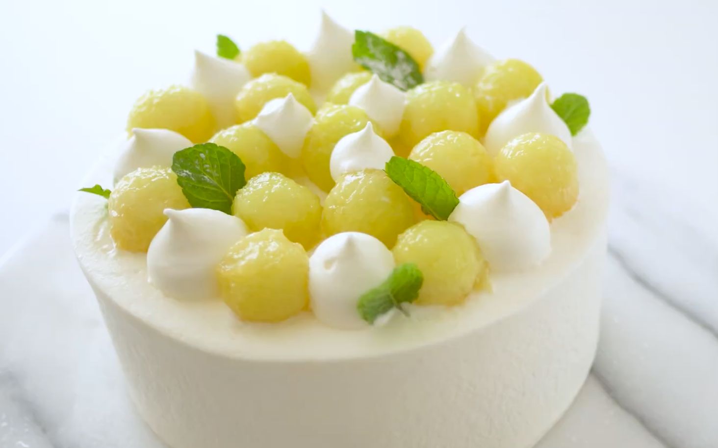 哈密瓜蛋糕尝过没?一口汁一口甜,吃了更哇塞!_哔哩哔哩_bilibili