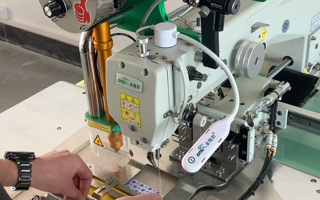 激光开袋机 无需安装,调试,插电即用,一分钟可开4个口袋,不挑面料