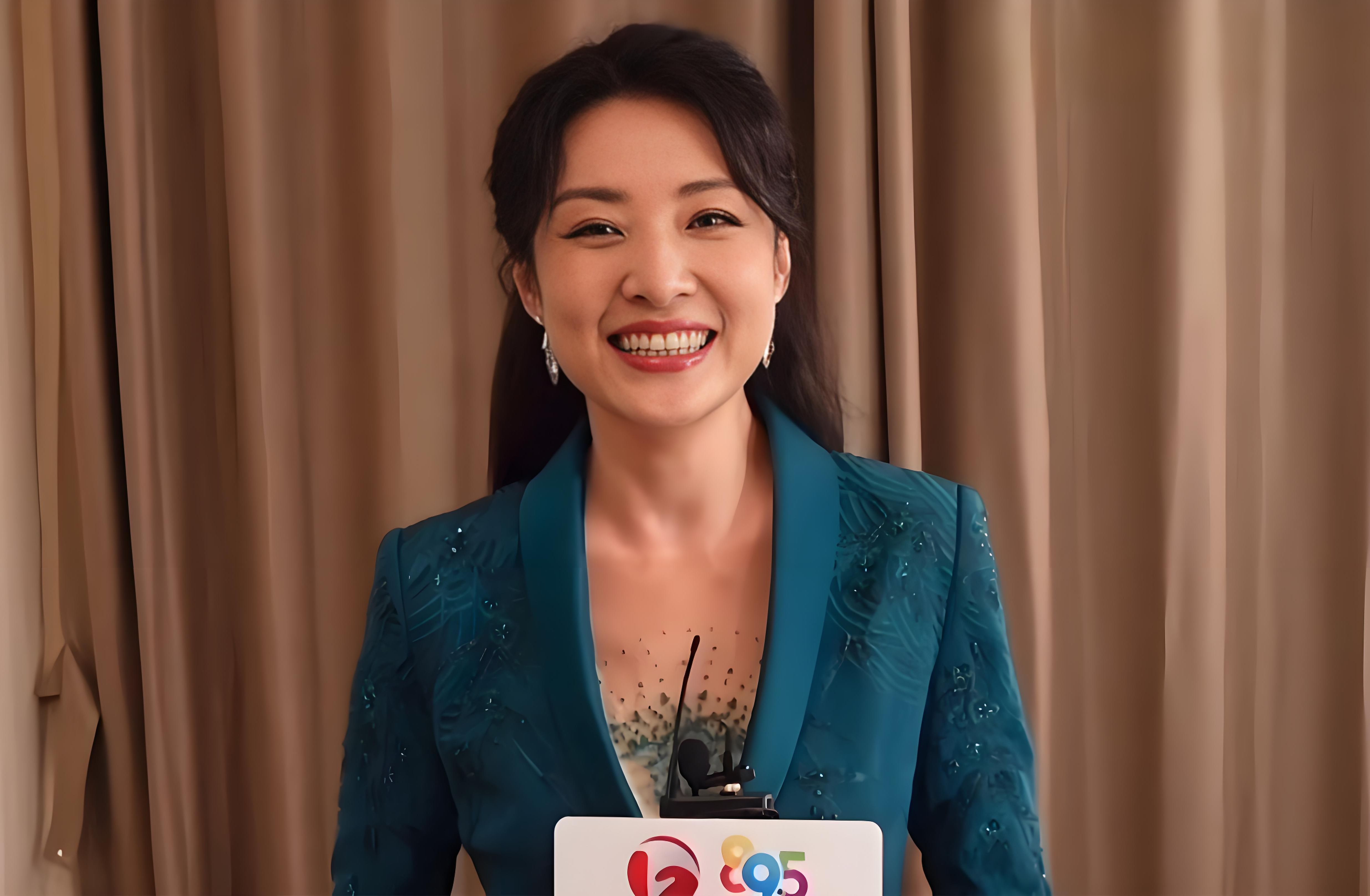 面相变了?看到55岁的周涛"满眼蔑视",才明白董卿"差"在哪!