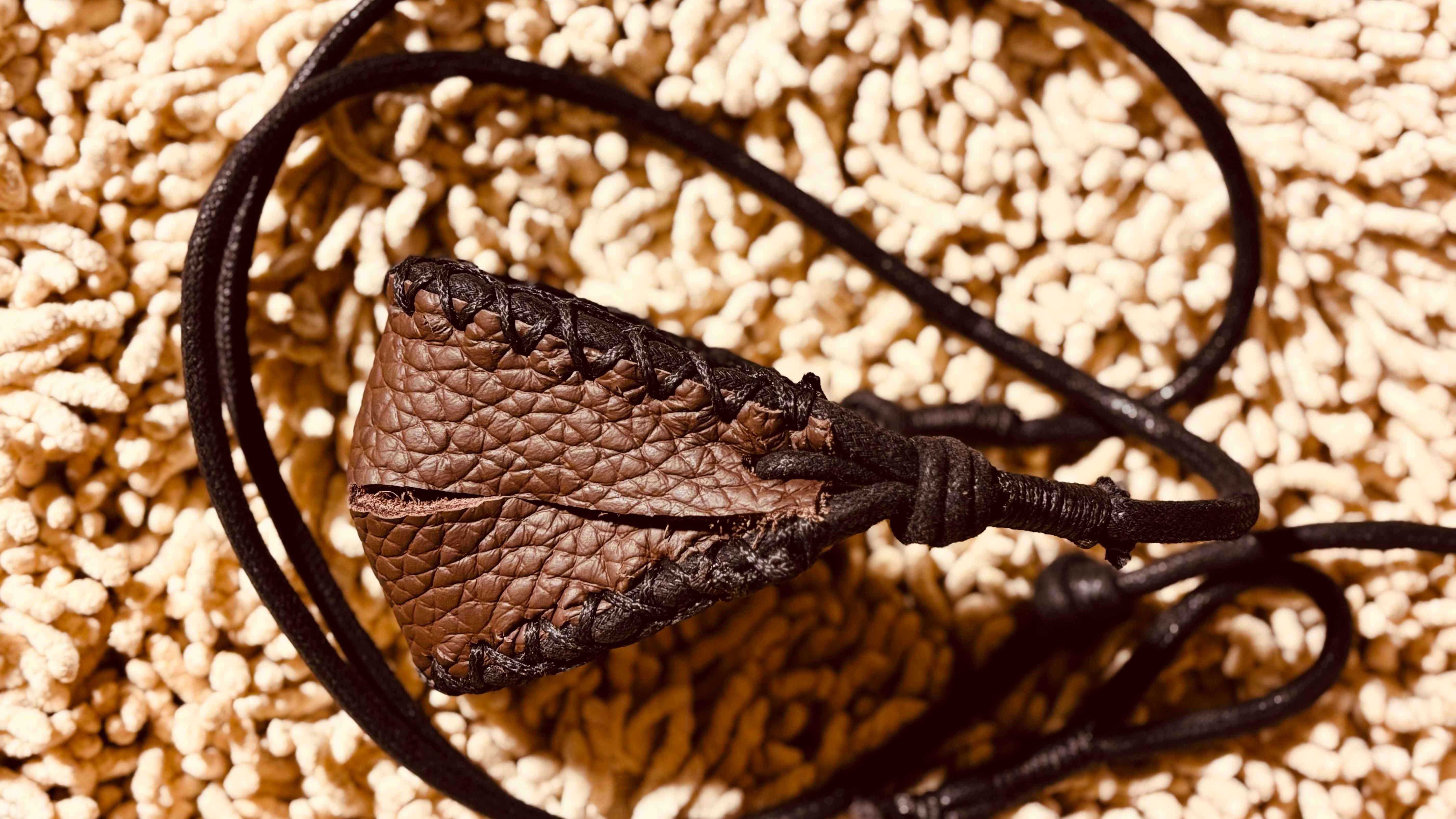 客订 一針一結精工手縫牛皮投石索 no.22