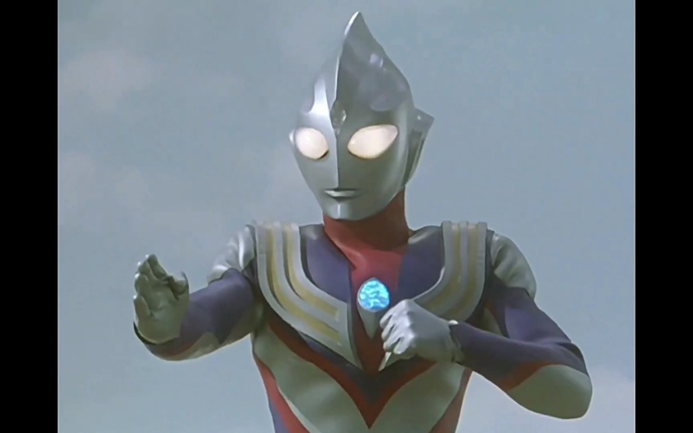 迪迦奥特曼9个变身镜头