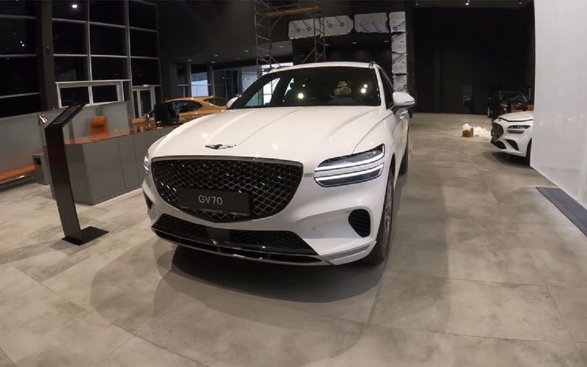 新车到店,实拍2022款现代捷恩斯gv70,太漂亮了!_哔哩哔哩_bilibili