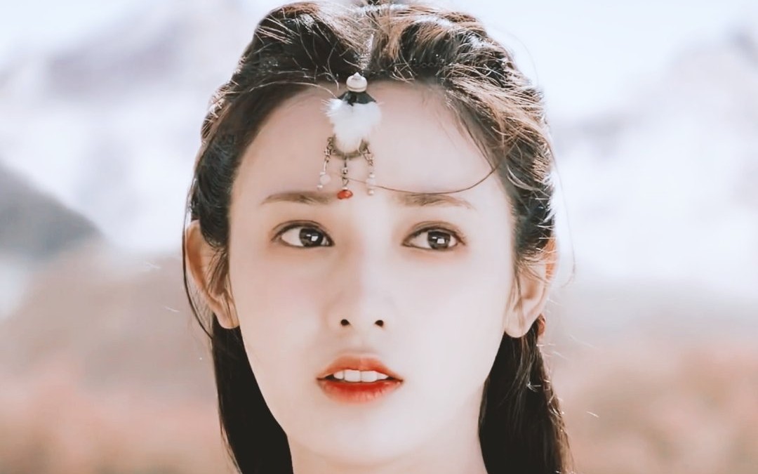 东宫:小枫一袭红衣尽风华