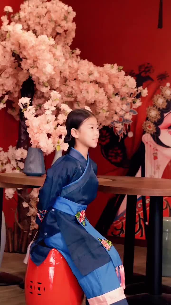 美人画卷残留一丝青灰叹余美美人画卷抖音音乐人