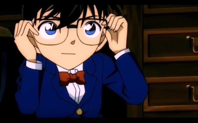 "新一不戴眼镜关我柯南什么事"