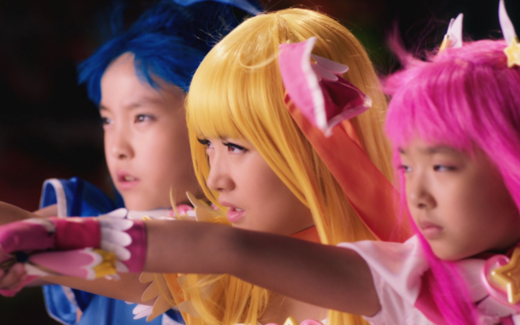 用恐怖音乐打开【巴啦啦小魔仙】,确定是小孩子看的?