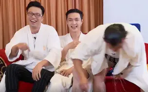 Video herunterladen: 【极限挑战第四季】看点10-1：男人帮玩猜词，我能看一整天