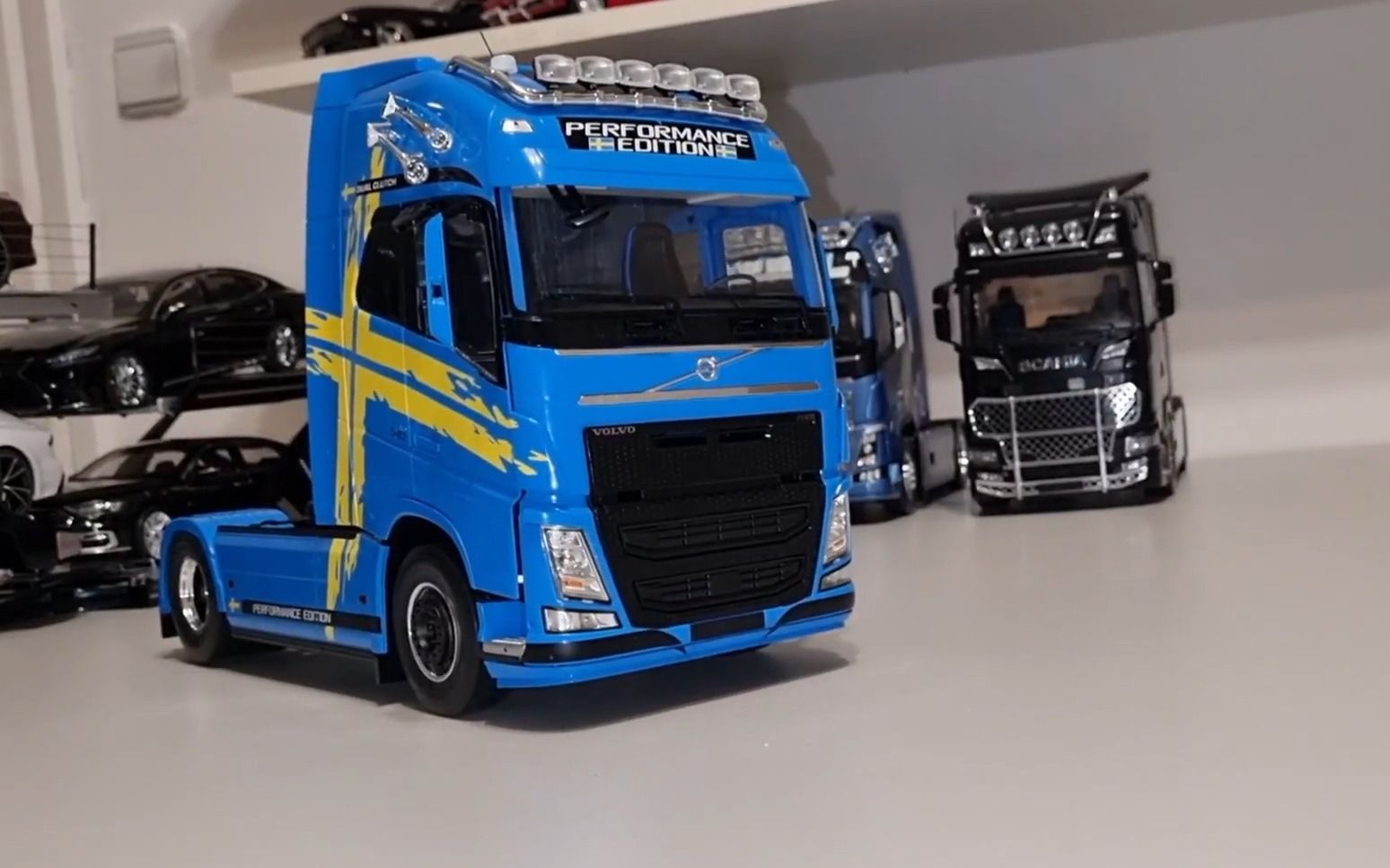 开箱ixo premium classixxs 1/18 volvo fh16 xl 性能版/沃尔沃fh16