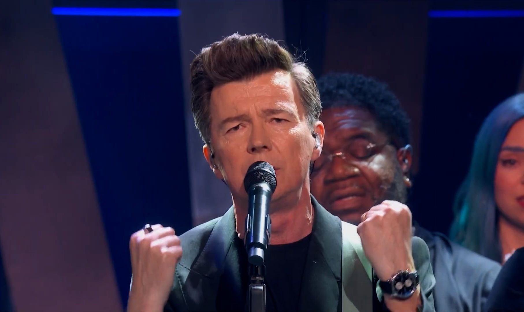 诈骗永不停歇的rick astley《never gonna stop》 摇滚跨年夜