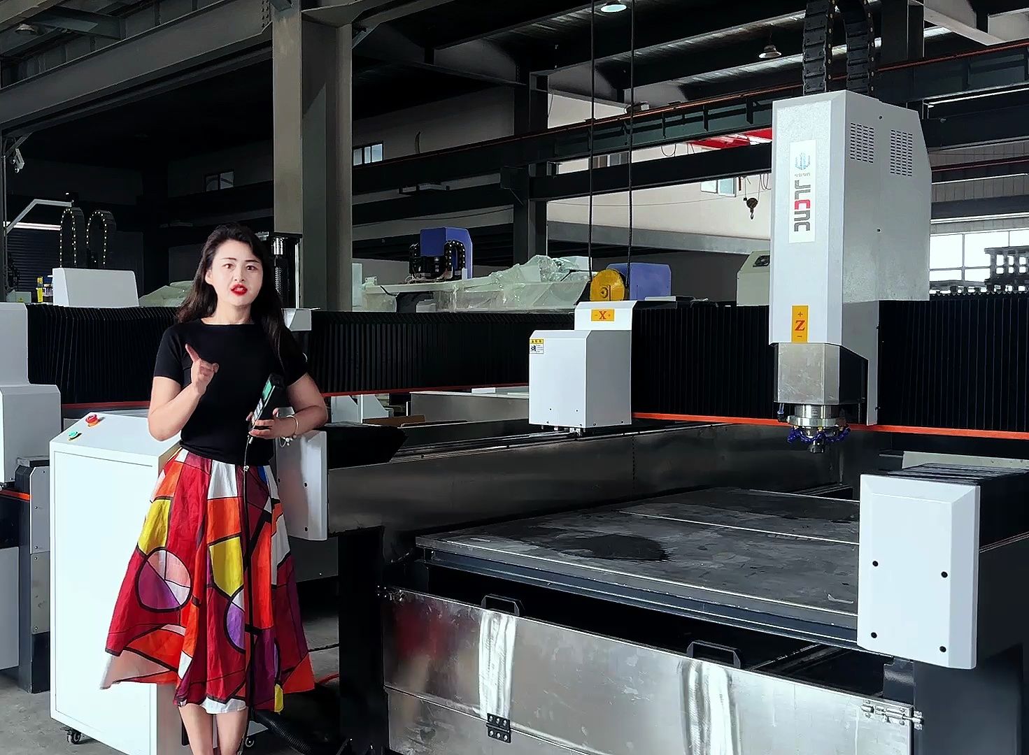 超星军磊数控刻字平雕圆雕1325石材雕刻一体机