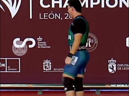 土库曼斯坦举重102kg青年组选手,175 216打破青少年世界纪录