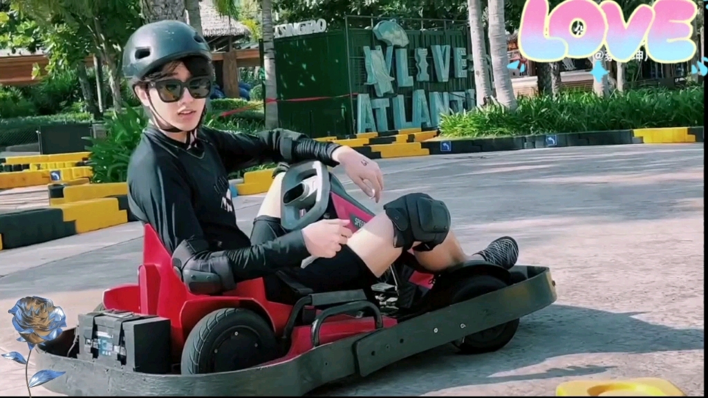 【蔡徐坤】三亚度假很快乐呀,开车兜风,卡丁车,抓娃娃,啊啊啊我羡慕小