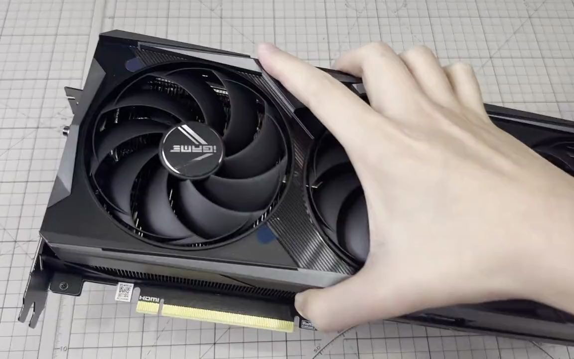 20_【全网手发】七彩虹rtx 4070 super 火神vulcan 显卡评测