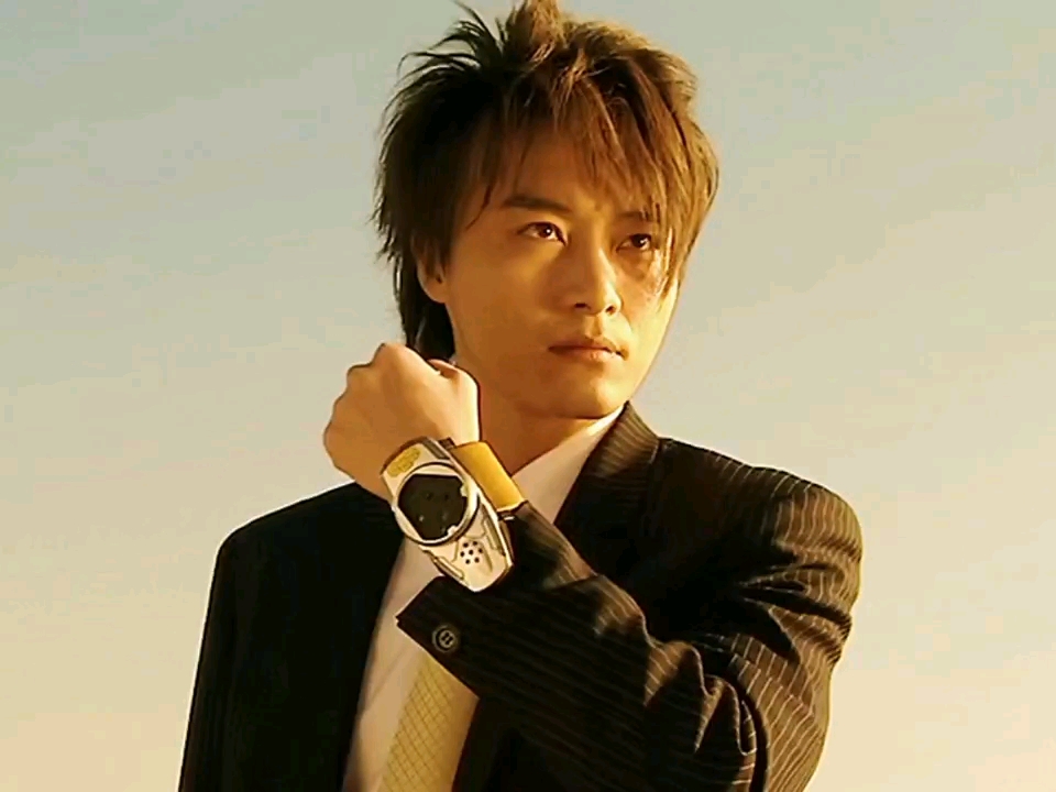 假面骑士黄蜂登场,黄蜂vs甲斗王,矢车想失去变身能力