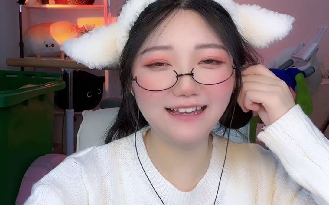 欧尼小熊不服版_221210_180550