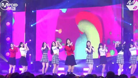 舞台直拍让once忘情呐喊的学生服twice 应援真给力 哔哩哔哩 舞台直拍让once忘情呐喊的学生服twice 应援真给力 哔哩哔哩