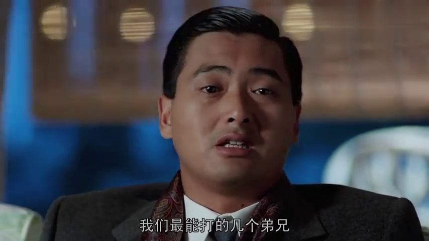 英雄好汉周润发和万梓良喝酒被嘲笑年纪大硬着头皮干了一杯