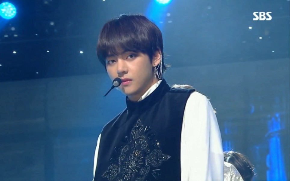 bts (防弹少年团) - fake love(180603 人气歌谣)