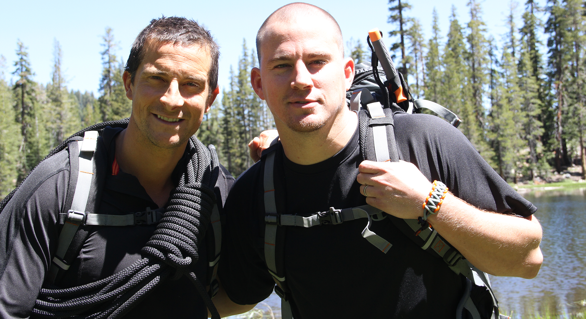 荒野求生全明星第一季第6集钱宁塔图姆携手贝爷征服毒蛇