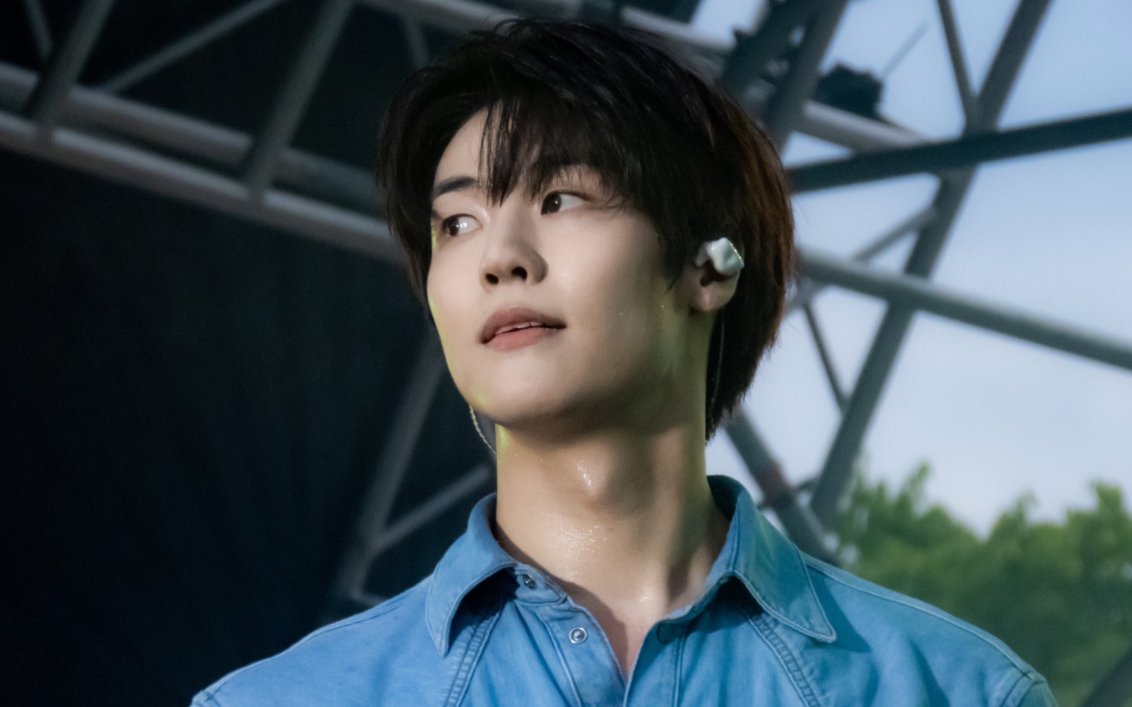 【李承协】氛围感绝了!给我把这套浅色牛仔衣焊死!