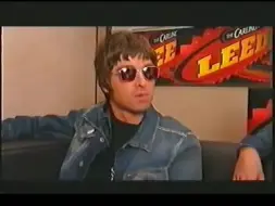 Tải video: Noel Gallagher Interview (Reading/Leeds 2000)