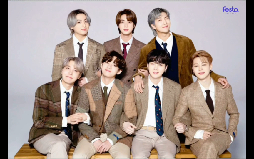 bts八周年全家福照片1