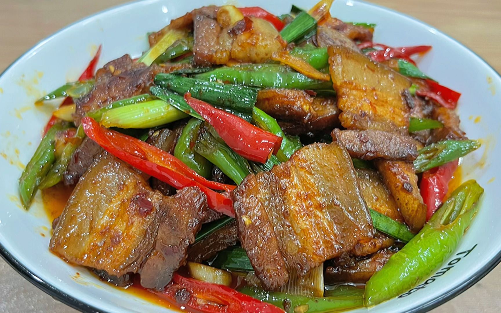 山珍海味也不及一碗酱香回锅肉来得实在!分享无敌好吃的懒人做法