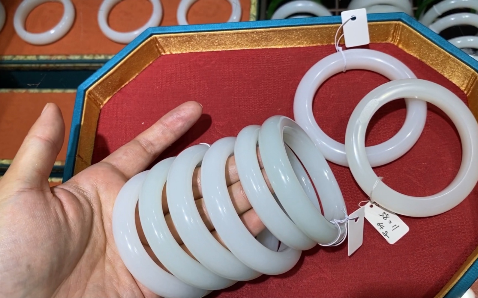 玉石放水里品质能变好吗(玉石放水里品质能变好吗图片) 第2张