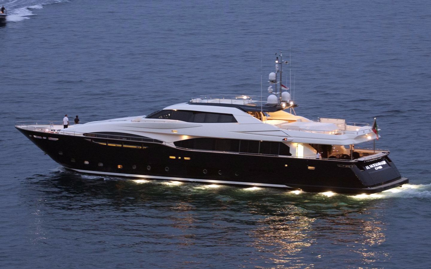 意大利ferretticustomline124超级游艇378米的ladydia号