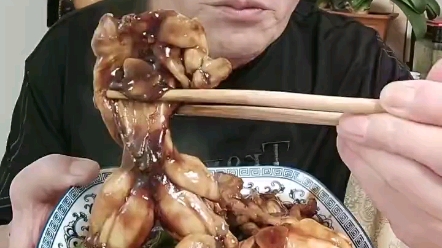 老北京吃蟾蜍癞蛤蟆真地道