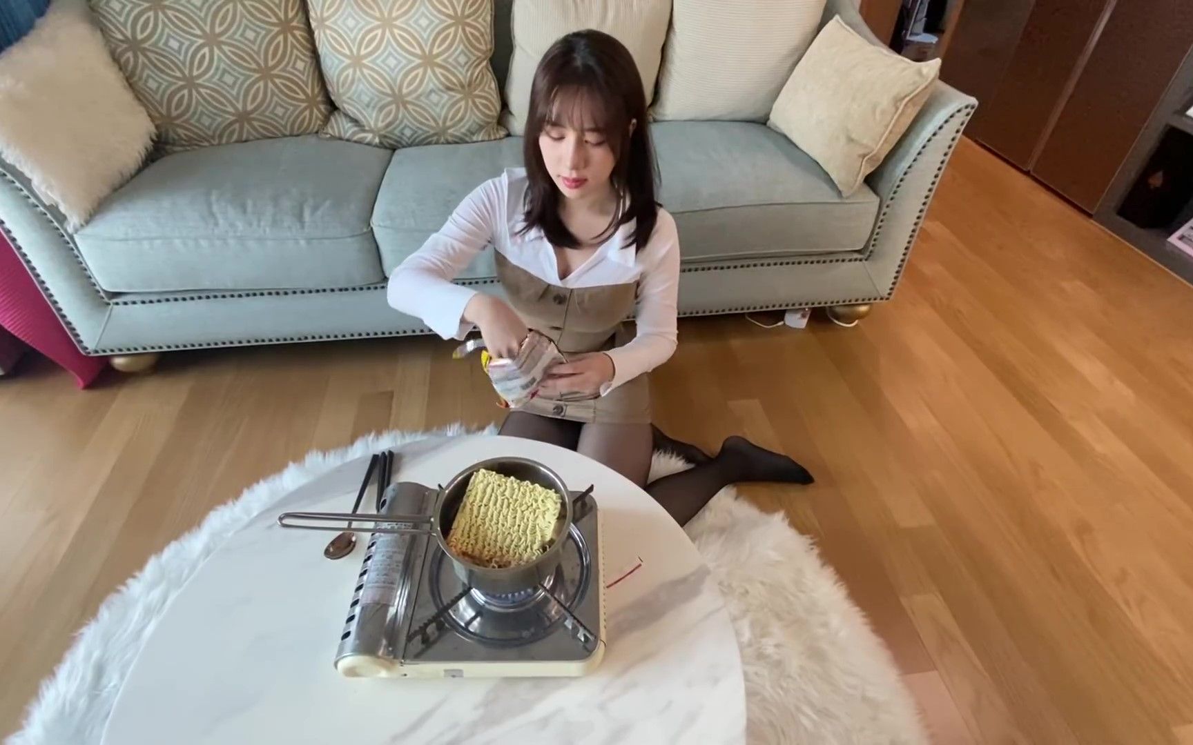 【bitnara】好想吃她下的面啊