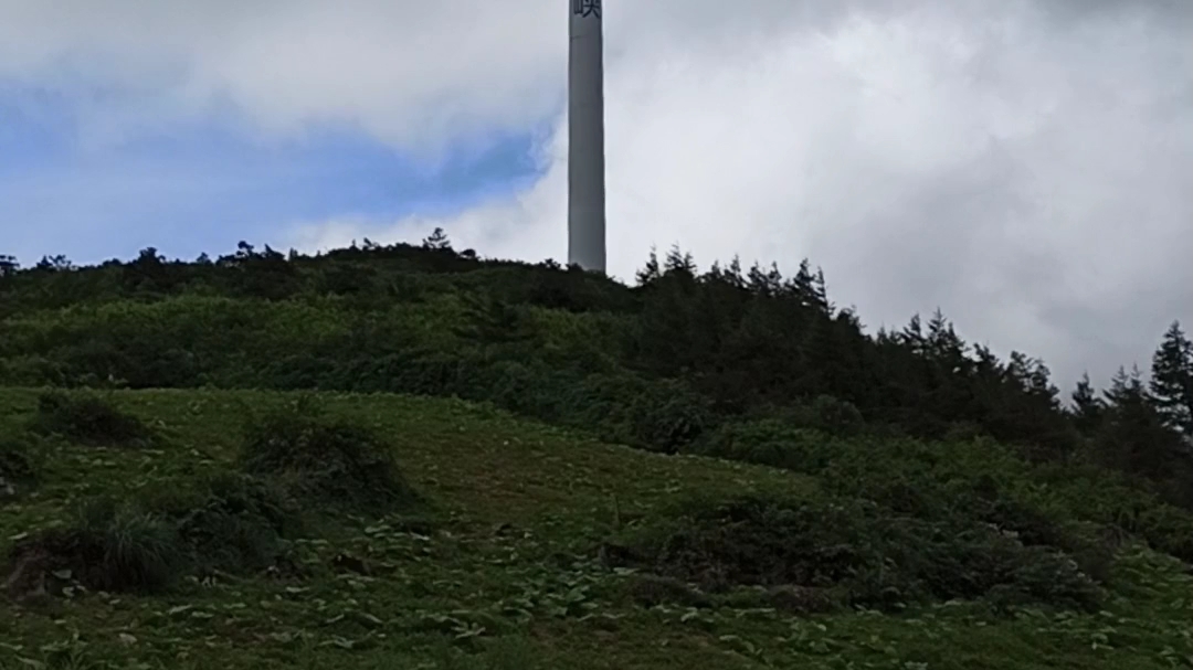 83.摩旅若尔盖,进入湖北利川,海拔1700的齐岳山山顶,好凉快啊哔哩哔哩bilibili