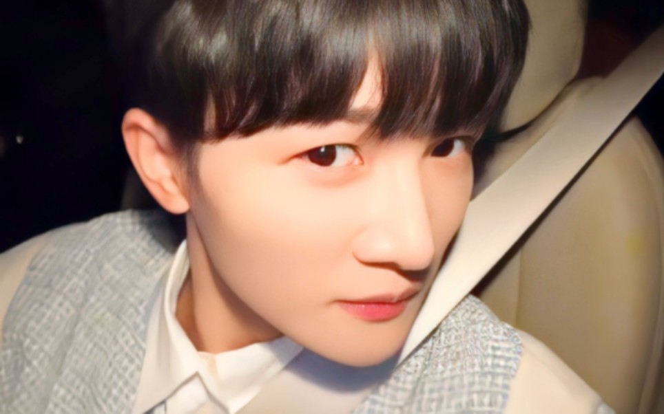 《周深老师可可爱爱的自拍们》