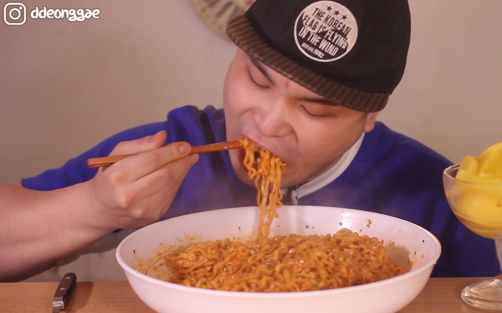 【韩国吃播】ddeong-gae(donkey) real sound 咀嚼音 火鸡面新品 白汁