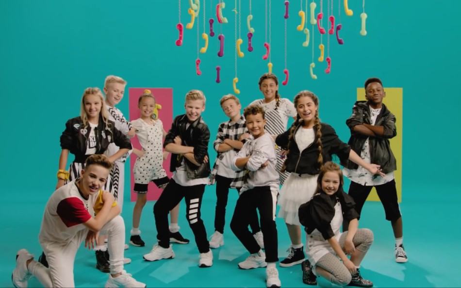 [图]【KIDZ BOP Kids（Germany）】【KIDZ BOP Germany 2】【超潮童声】Bella Donna漂亮女人