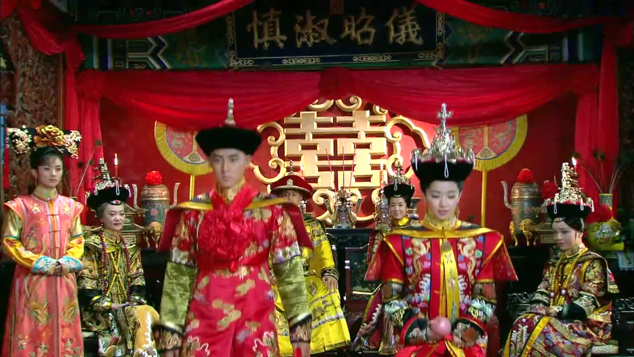 五阿哥结婚心情沉重,心里都想的小燕子