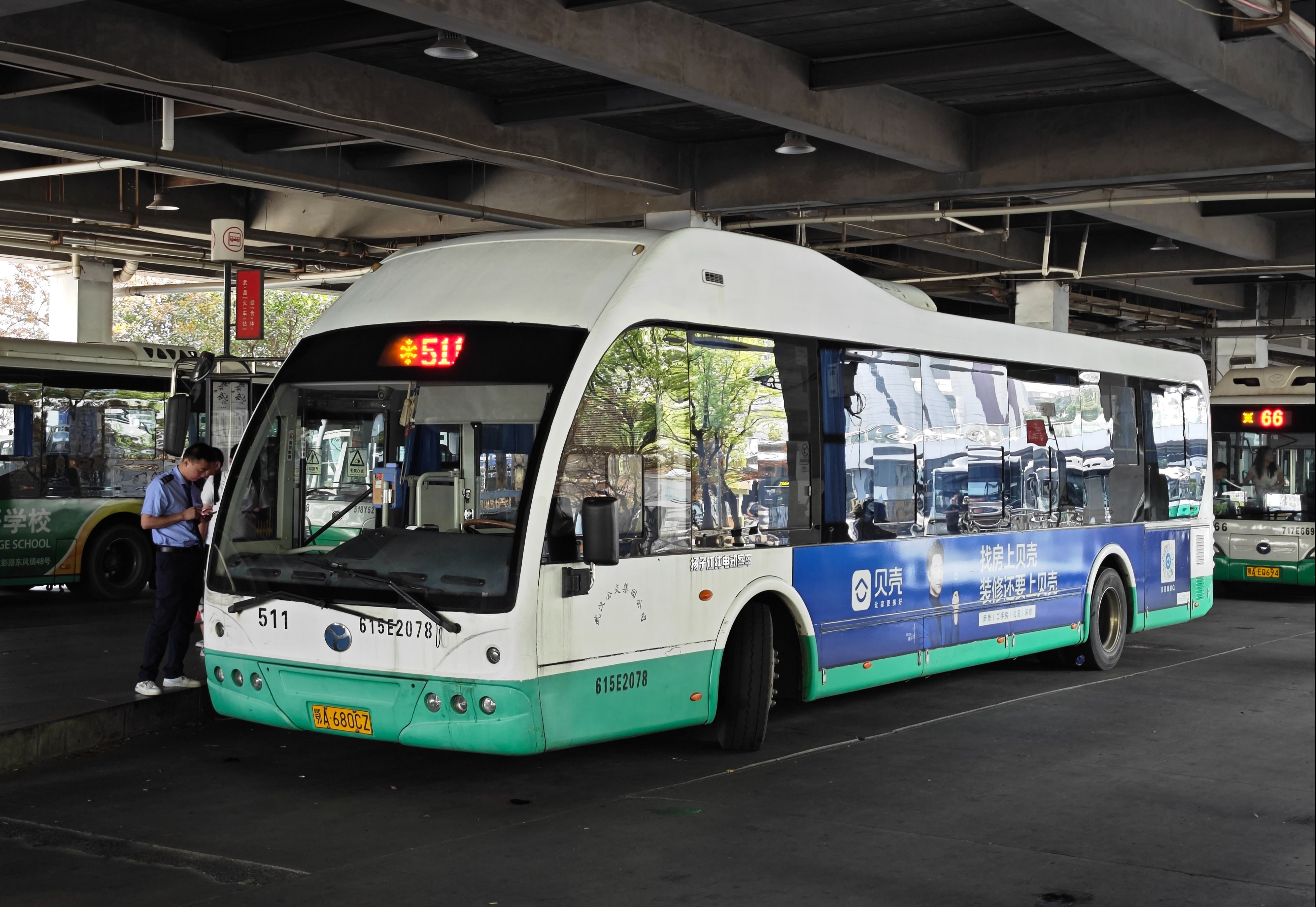 武汉511路扬子江大怪wg6129bevhy1(大连电机,一踏低入口)运行实录