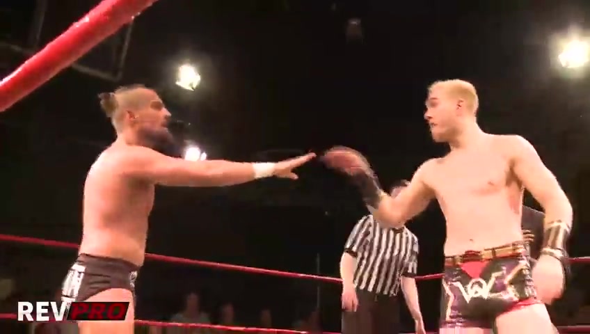 [图]【4.25星】雨伞 & 皮蛋 & 银行 vs. Will Ospreay & Strickland & Ryan Smile RPW 2017.1.8