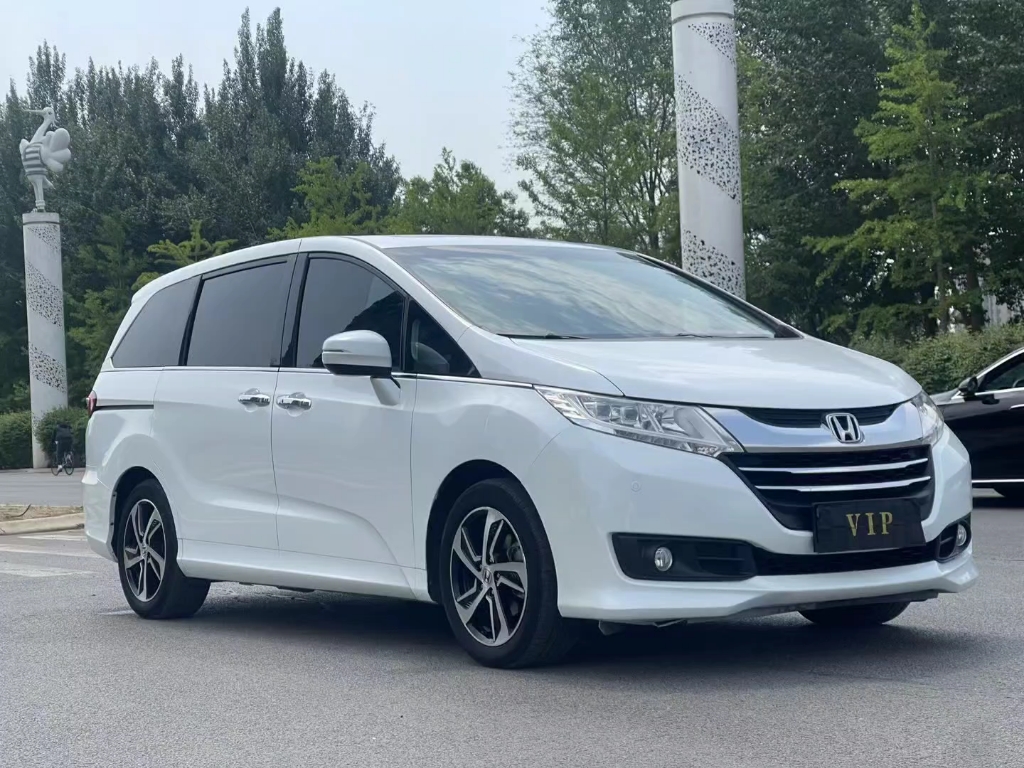 新到17款年17款本田奥德赛致享版,自动2.4智享版,全车原版!