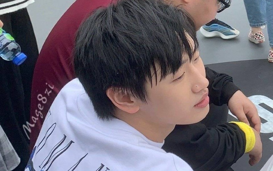 ak刘彰鸭鸭成长史