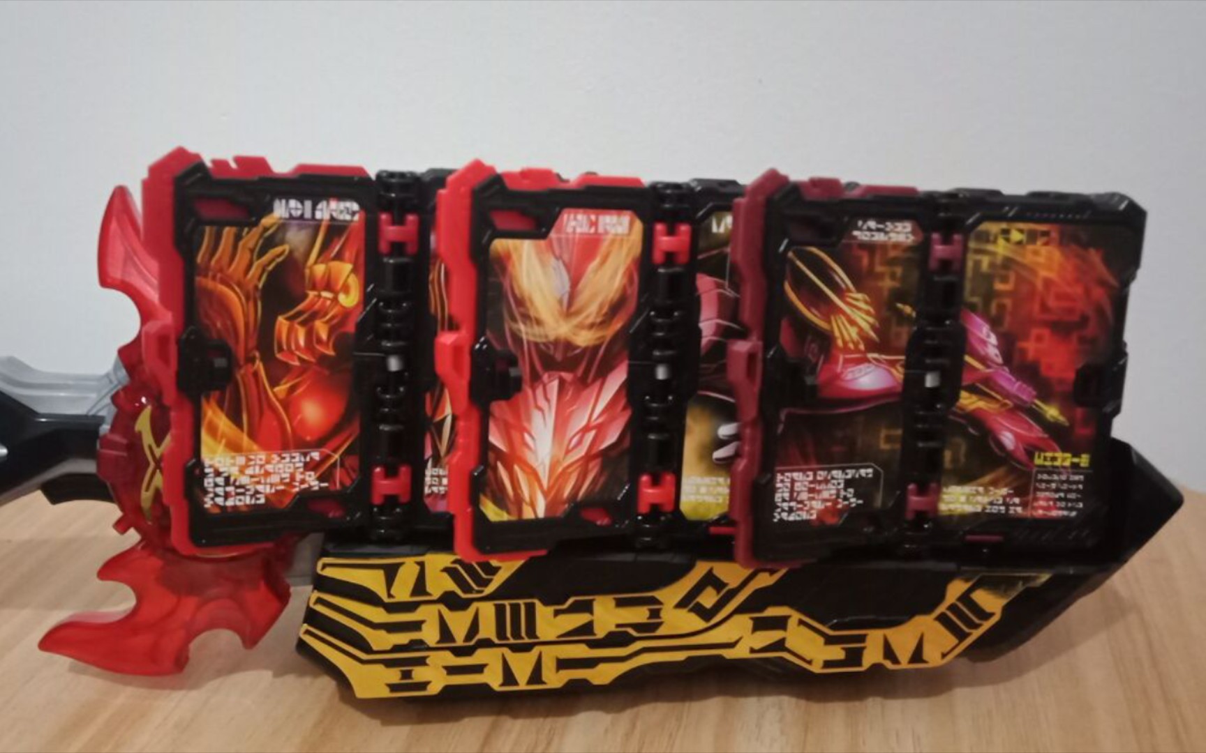 假面骑士saber烈火三册低成本视频测评