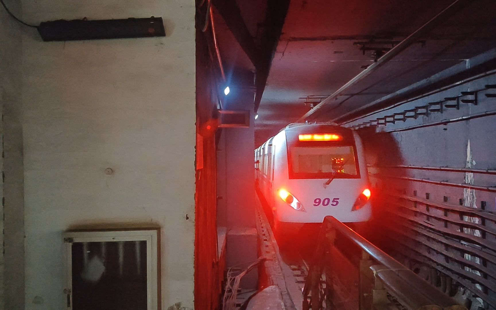 天津地铁9号线爆炸图片