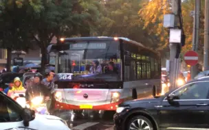 Скачать видео: 秋雨中664运通呆回厢白旗桥