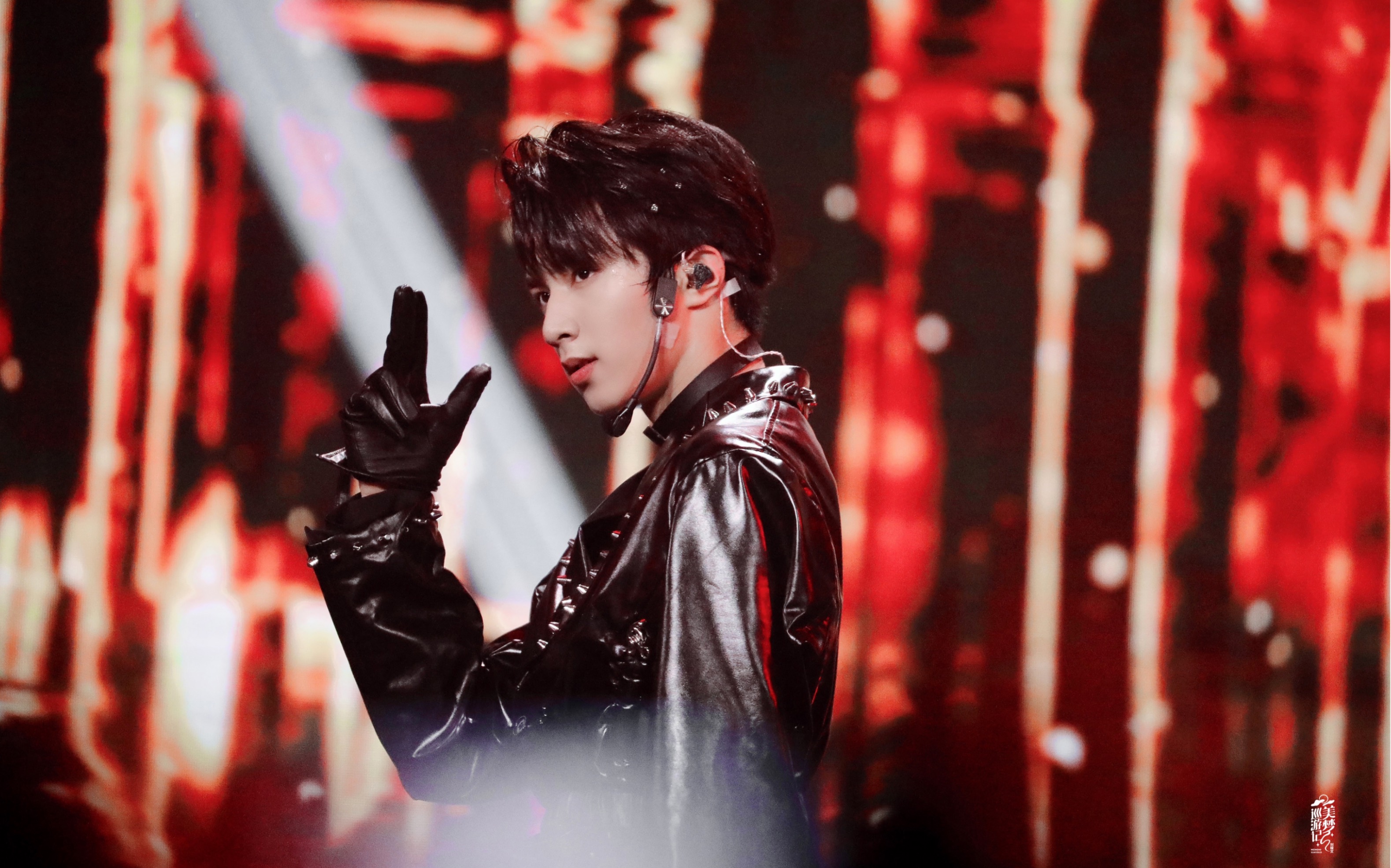 【刘耀文】少年on fire 现场版《特务j》双视角4kfocus_哔哩哔哩_bili