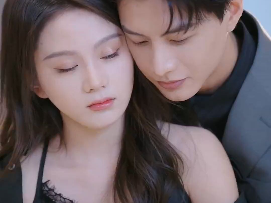 马秋元何建麒爱情喜剧《当霸总白月光的我月入百万》