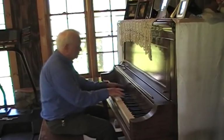 [图]An old upright piano adventure the saloon sound part 2