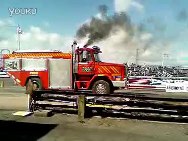 [图]消防车也能抬头起步！~ wheely fire truck!