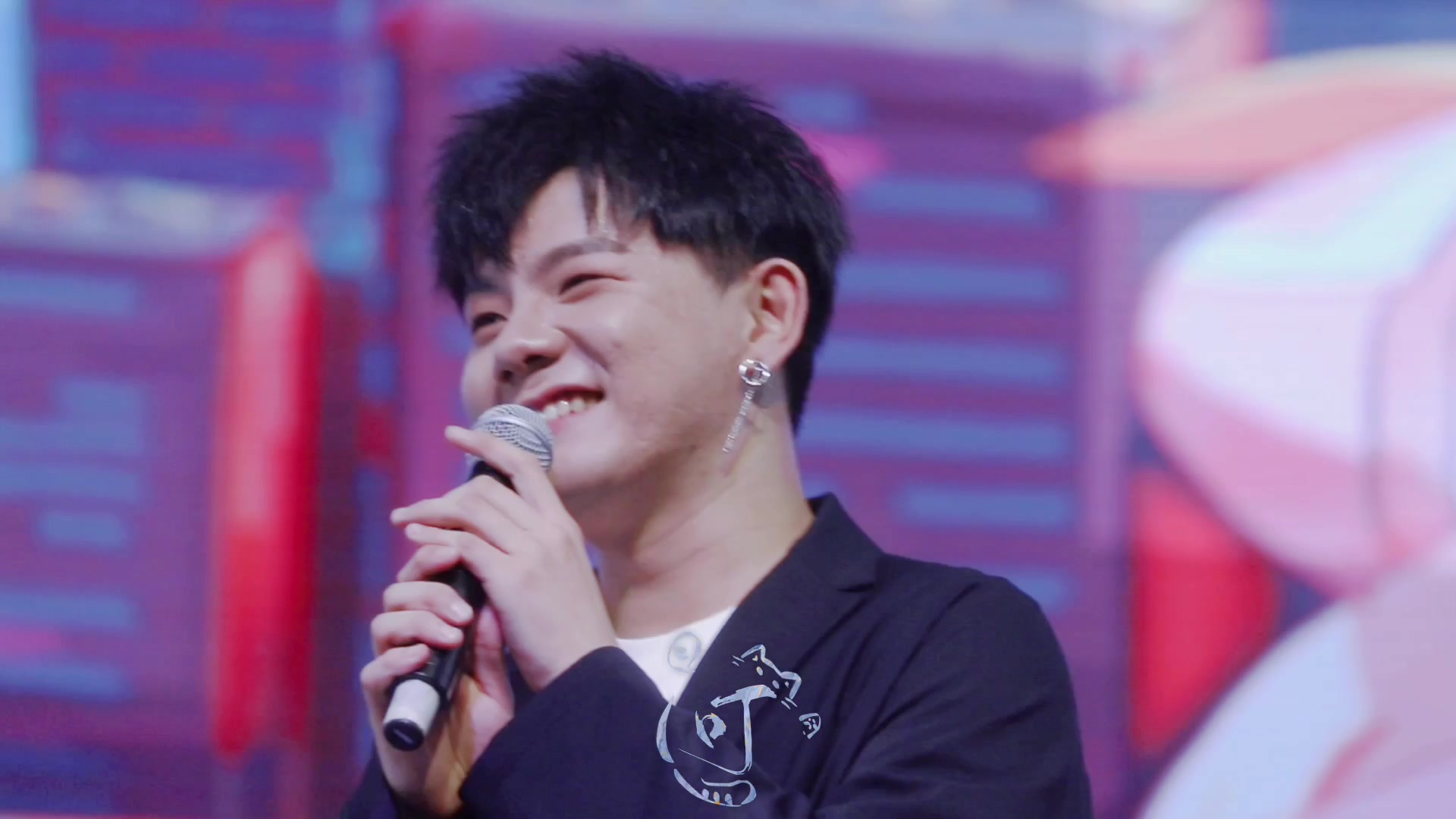 羊仔新歌《它》舞台直拍