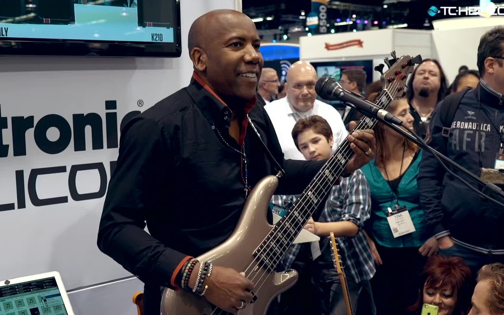 有市场的贝斯手是怎么即兴的来看看就知道nathaneastbh800demo